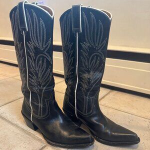 Steve Madden Lonestar Boots - Size 6